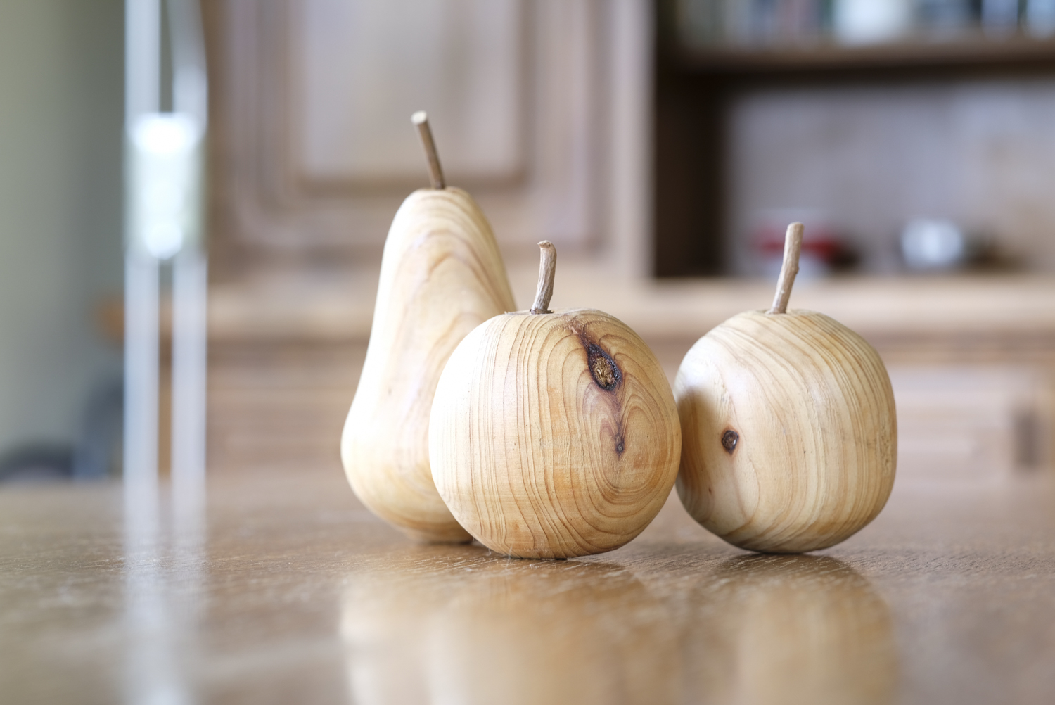 Fruits en bois tourné